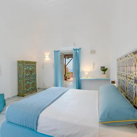 Acqua Di Mare, Near Elevator, Few Steps, Parking Holiday home