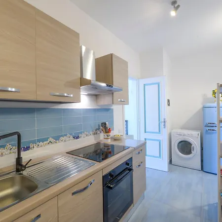 Acqua Di Mare, Near Elevator, Few Steps, Parking Holiday home Positano
